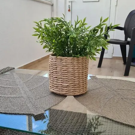 By The Mall شقة سبليت